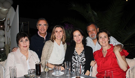  Patricia del Real, Miguel de la Torre, Verónica, Adri Franco, Eduardo Montiel y Paty López de Lara.