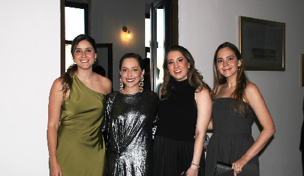  Miriam Díaz Infante, Laura Bravo, Mónica Torres y Bárbara Mahbub.