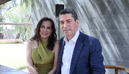  Cuquis Martínez y Mario Espinoza.