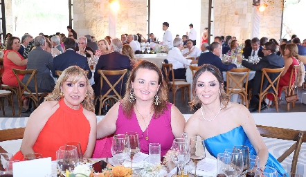  Graciela Quintanilla, Marcela Alvarado y Sofía Betancourt.