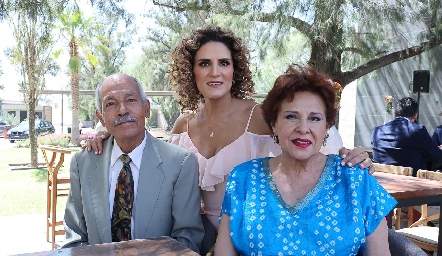  Miguel Fernández, Berenice Díaz Infante y Tere Velázquez.