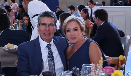  Mauricio Alcalde y Karina Ramos.