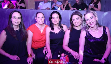  Tere Gallegos, Pilar Torres, Andrea de la Torre, Claudia Suárez y Maricarmen Ayala.