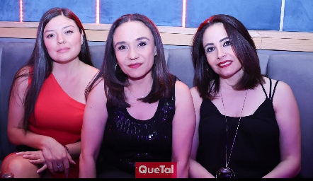  Claudia Tello, Lupita Zepeda y Cecilia.