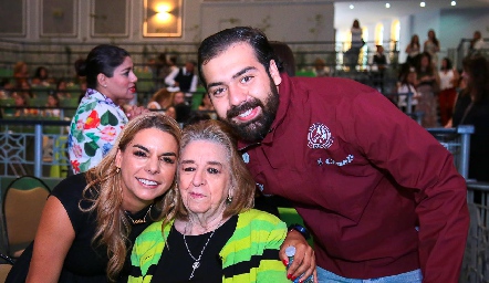  Maribel Torres, Martha de Payán y Juan Pablo Payán.