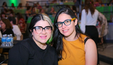  Lia Rangel y Elizabeth López.