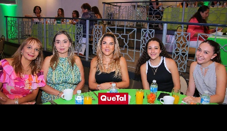  Carla Kemp, Yolanda Álvarez, Ana Cano, Ana Villalba y Ale Loredo.