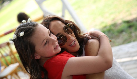  Lara Ocejo y Cheli Sotomayor.