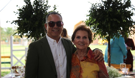  Jaime Villegas y Ana María González.