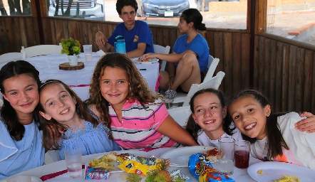  Máxima, Andrea, Regina, Jimena y Elena.
