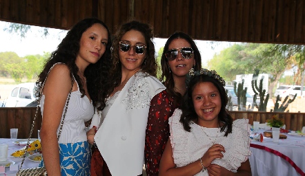  Bárbara, Vindia, Ana Elena Meade y Elena Villegas.