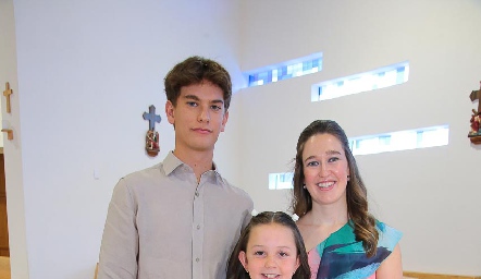  José Manuel Gutiérrez, Lara Ocejo y Paola Celis.