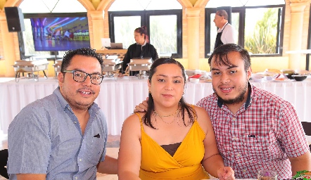  Paco, Lili y Andrés Robledo.