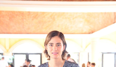  Cristina Castañares, Gabriela Flores y Susana Vogue.