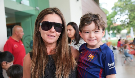  Claudia Pérez Amaral y Santiago Castro.