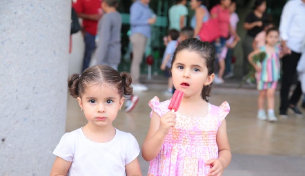  Paula y Nerea Romo.