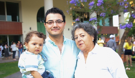  Patricio Enríquez, Mauricio Enríquez y Mari Carmen Acebo.