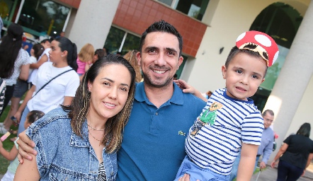  Daniela Luna, Luis Fernando y José Ramón Coronado.