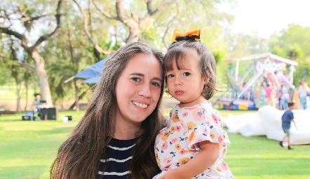  Fernanda y Elena.