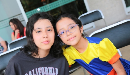  Valeria y Sofía Arriaga.