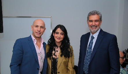  Fausto Macías, Luz Elena Pérez y José Luis Leiva.