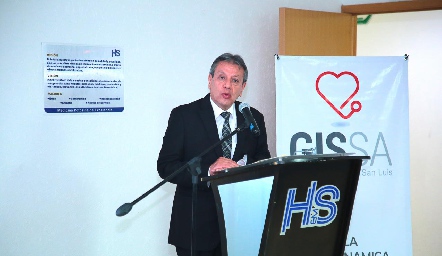  Director Médico del HEMS Dr. Félix Hernández.