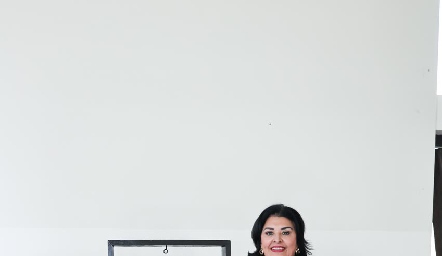  Diana Reyes.