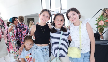  María, Alessa, Olivia Castanedo y Regina.