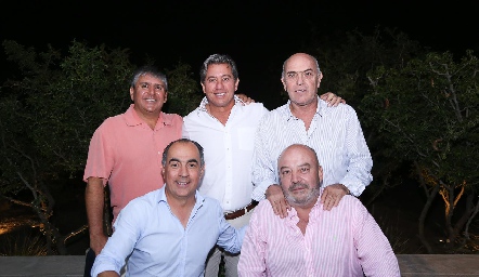  Juan Ariel Reyes, Gustavo González, Carlos Hinojosa, Fernando López y José Antonio Lozano.