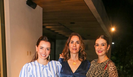  Paloma González, Gaby Aranda y Geo Rivera.