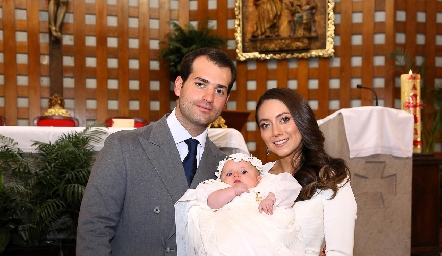  Pablo Zendejas y Nayelli Maya con su hija Paula.