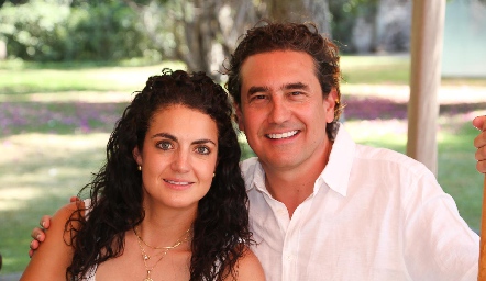  Ana Sofía Velázquez y Alejandro Oropeza.