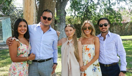  Fer Ambriz, Fernando Ramírez, Gaby López, Joselyn Córdova y Adrián Naya.