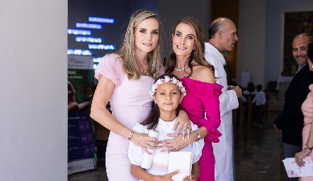  Miriam Huber y Carla Huber con Isabella.