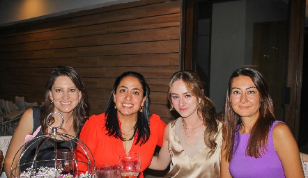  Guzin, Pamela Villarreal, Vania Mier y Sandra Motilla.