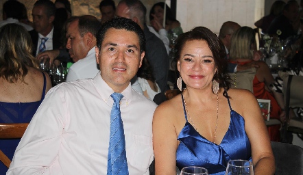  Edgar y Marcela.