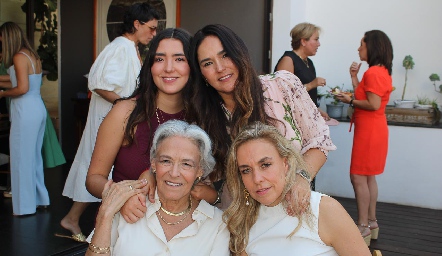  Inés Díaz, Ana Paula Valdés, Victoria Labastida y Mónica Torres.