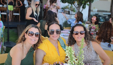  Vero Subirana, Julieta Morales y Fer García.