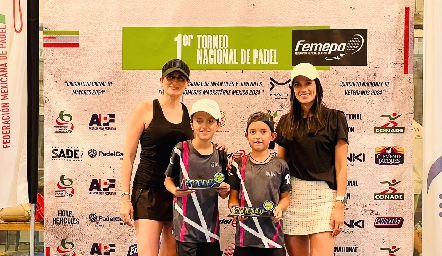  Juan José Zapata y Patricio Torres, campeones de la categoría 10 y menores en el 1er Nacional de Pádel 2024.