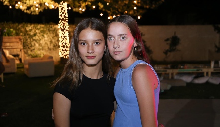  Roberta Benavente y Paula Torres.