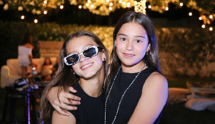  Roberta Benavente y Rafaella Ortiz.