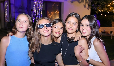  Paula, Roberta, Sofi, Rafaella y Antonella.