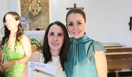  Cecilia Cuesta y Vero Antunes.