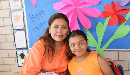  Jennifer Medina y Elena Rueda.