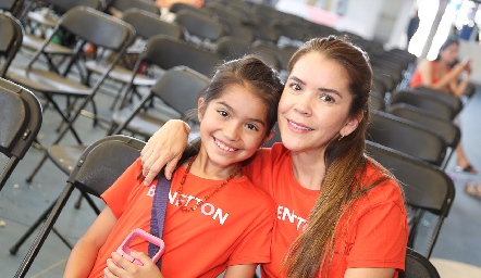  Aydee con Isabella.