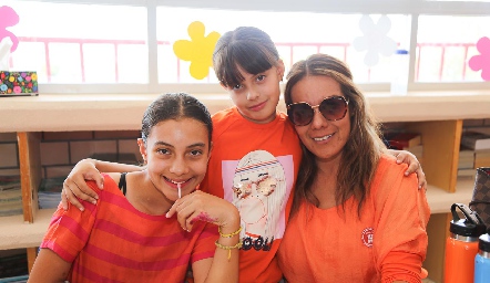  Rocío Acevedo, Sofía Romo y Ana Paula Romo.