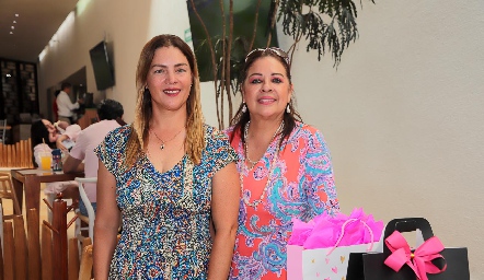  Silvia Garza y Silvia Esparza.