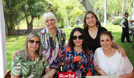  Silvia Puente, Jazmín Hernández, Paulina Torres, Claudia Rodríguez y Claudia Cazarín.