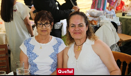  Ana Claudia Ortiz y Ana María Rosillo.