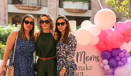  Isabel López, Karen Andrade y Sandra García.